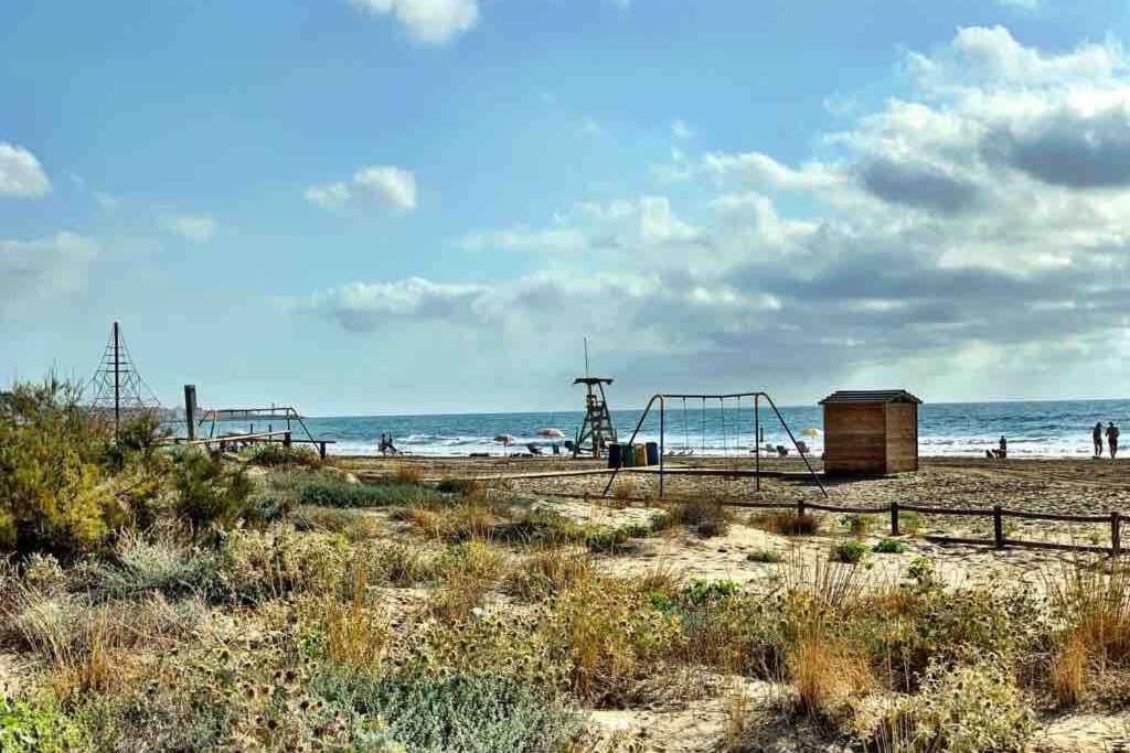 Neu Renoviertes Strandappartment Mit Meerblick 阿尔考斯布里 外观 照片