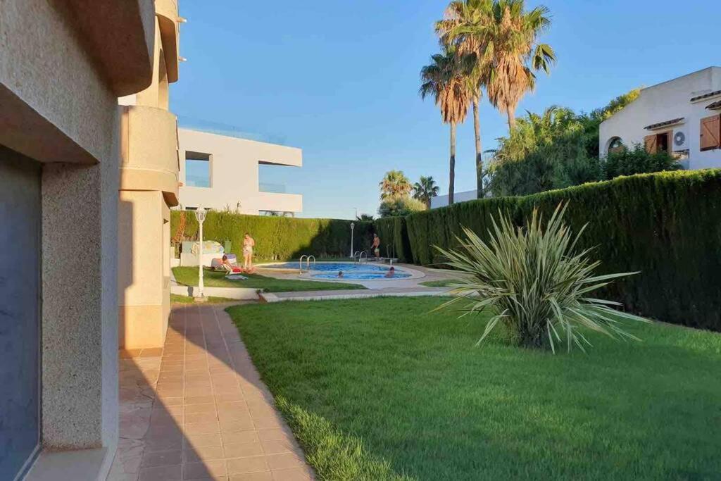 Neu Renoviertes Strandappartment Mit Meerblick 阿尔考斯布里 外观 照片